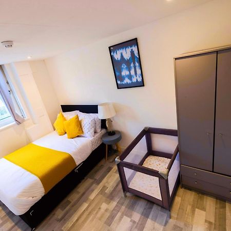 3 Bedroomflat-Free Parking-Wifi-Parking-8People London Exteriör bild