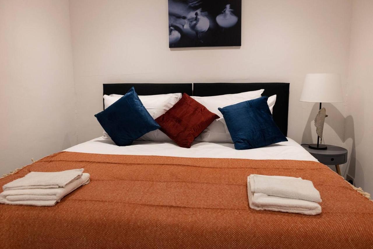 3 Bedroomflat-Free Parking-Wifi-Parking-8People London Exteriör bild