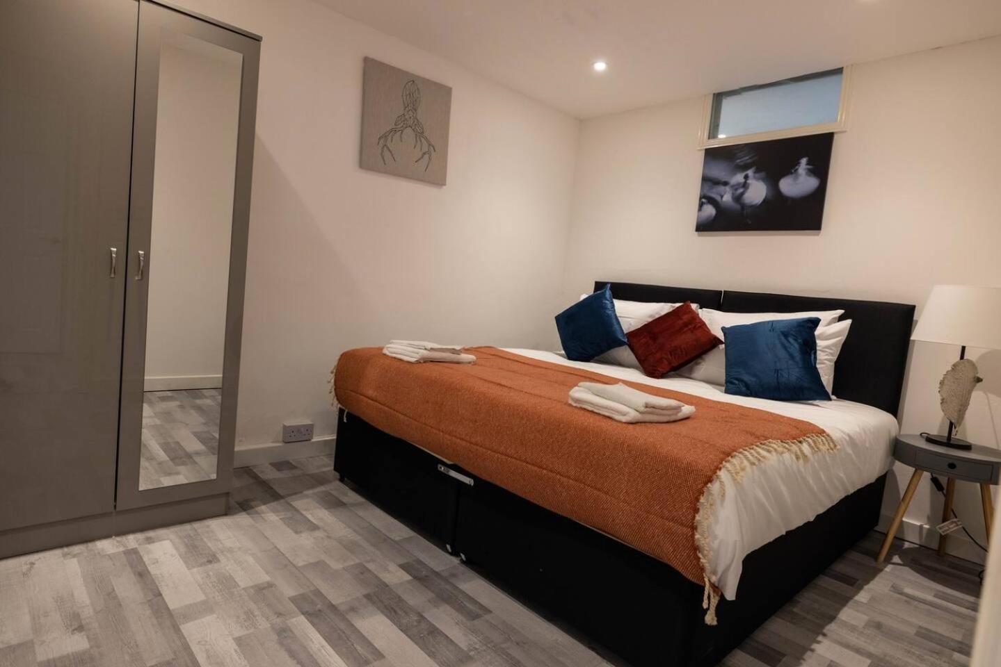 3 Bedroomflat-Free Parking-Wifi-Parking-8People London Exteriör bild